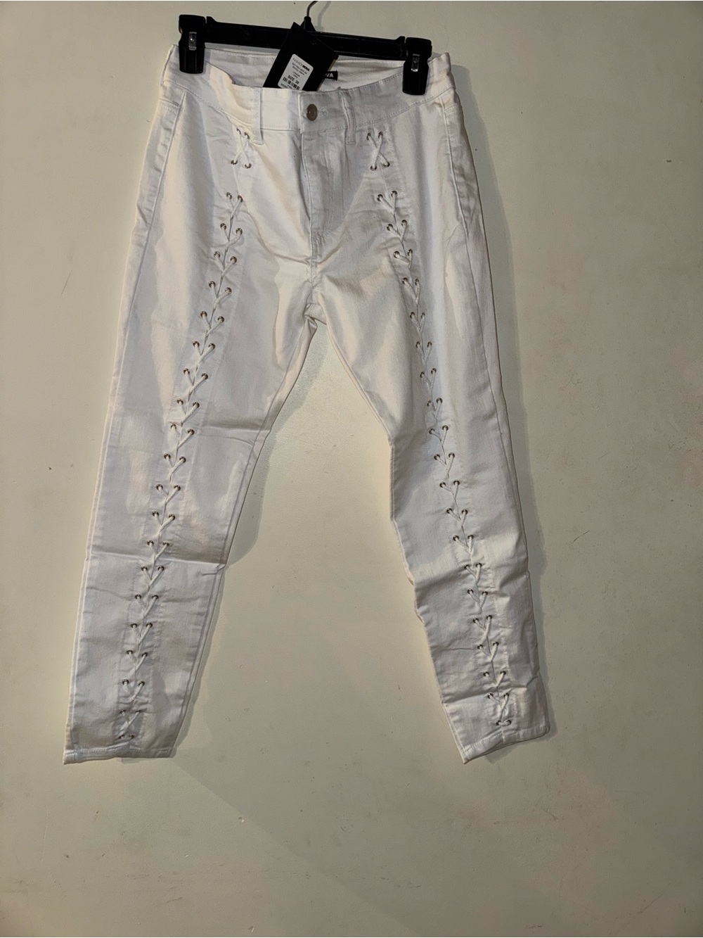 ‼️SALE‼️ Fashion Nova White Lace-Up Front Detail Pants
